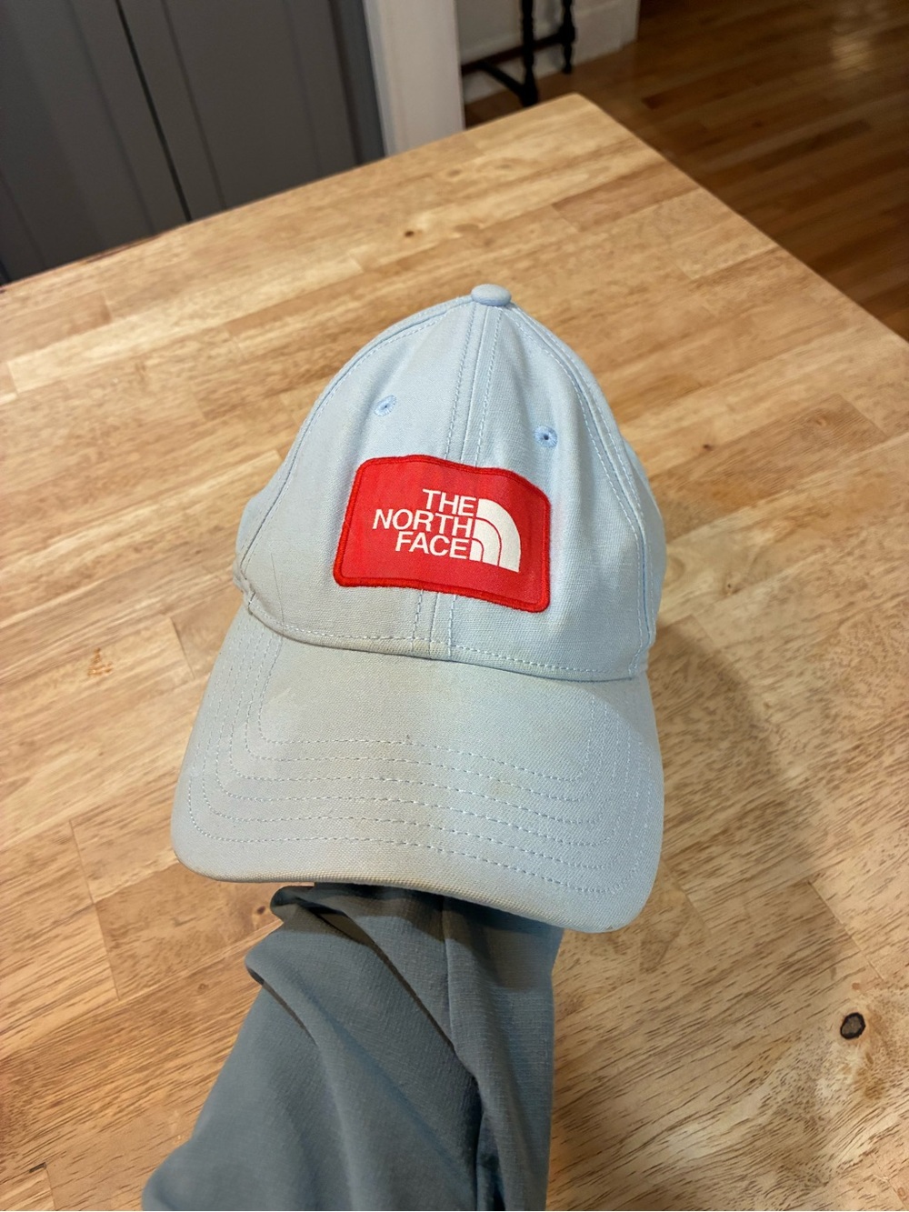 Vtg Distressed The North Face Spell Out Box Logo Baby Blue